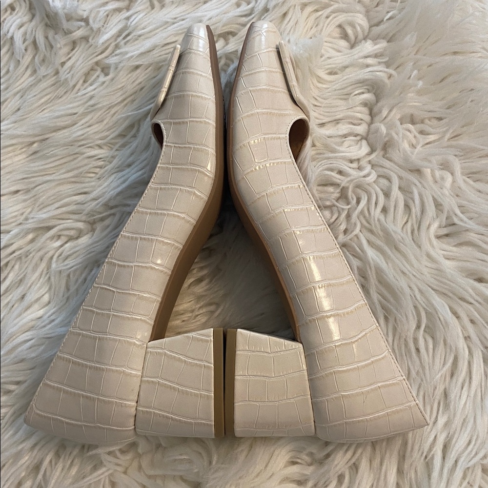 CL by Landry Elegant Cream Block Heel Shoes size 9.5 BNWOT see all photos - Picture 10 of 12